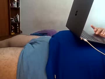 Moncakes Chaturbate stream image from August 13, 2025