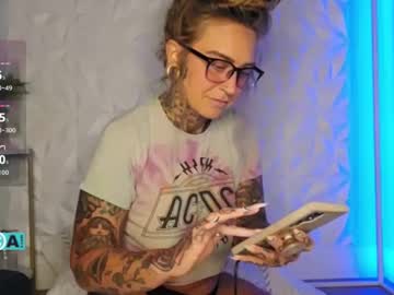 Cheviblue Chaturbate stream image from August 13, 2025