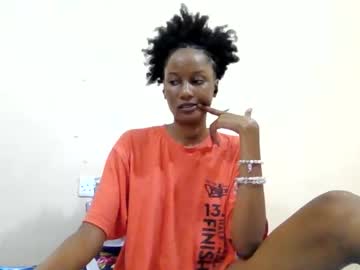 Linaa01 Chaturbate stream image from August 13, 2025