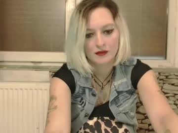 Blossomtiffany Chaturbate stream image from August 13, 2025