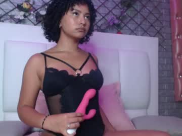 Miaakisss Chaturbate stream image from August 13, 2025
