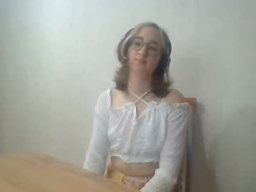 Lyndseyfiacco Chaturbate stream image from August 13, 2025