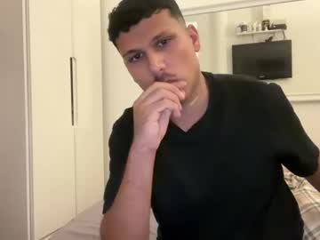 Raayyyannn Chaturbate stream image from August 13, 2025