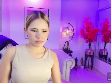 Zoe_Blloom Chaturbate stream image from August 13, 2025