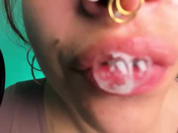 Bri_Von_Dhara_ Chaturbate stream image from August 13, 2025