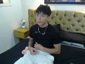 Brunooz_ Chaturbate stream image from August 13, 2025