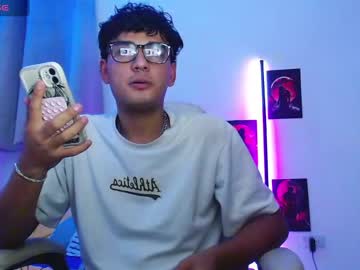 Valentin_Peach Chaturbate stream image from August 13, 2025