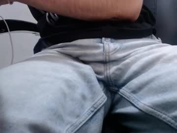Alextwunkk Chaturbate stream image from August 14, 2025