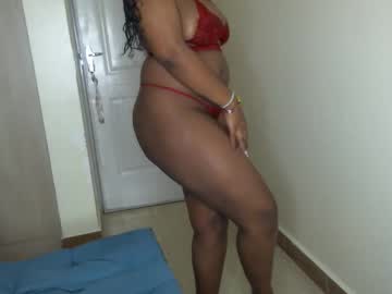 Francieh Chaturbate stream image from August 14, 2025