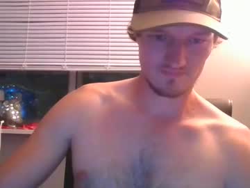 Brickedandthick Chaturbate stream image from August 14, 2025
