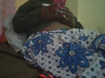 Avril254 Chaturbate stream image from August 14, 2025