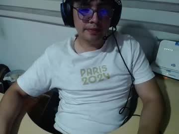 Powerfulzeus2 Chaturbate stream image from August 14, 2025