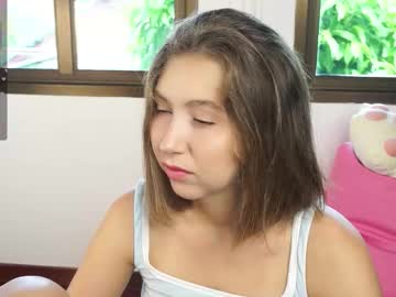 Linasiren Chaturbate stream image from August 14, 2025