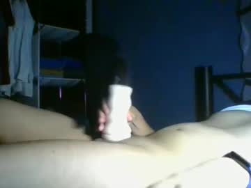Calienteh0t Chaturbate stream image from August 14, 2025