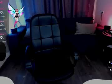 Molly_Royng Chaturbate stream image from August 14, 2025