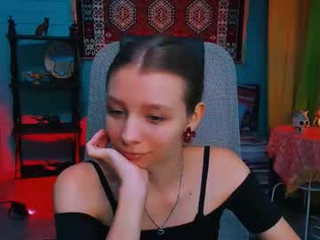 Juliedaniel Chaturbate stream image from August 14, 2025