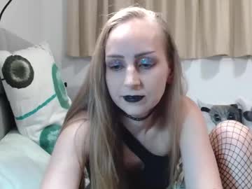 Lyra_La_Bat Chaturbate stream image from August 14, 2025