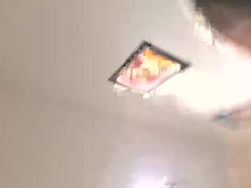 Hunnisuckle69 Chaturbate stream image from August 14, 2025