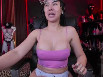 Xiaqueen Chaturbate stream image from August 14, 2025