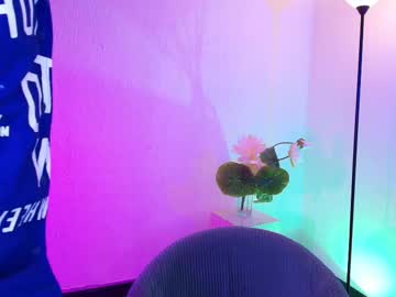 Erisleeon Chaturbate stream image from August 14, 2025