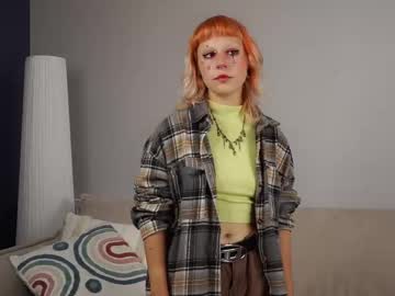 Isisvankirk Chaturbate stream image from August 14, 2025