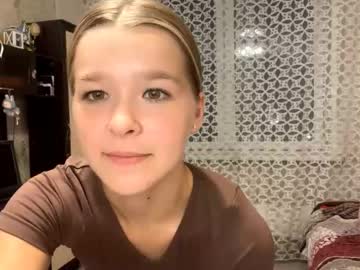 Miahavlicek Chaturbate stream image from August 14, 2025