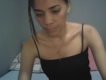 Boozyart Chaturbate stream image from August 14, 2025