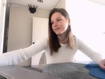 Lili_2905 Chaturbate stream image from August 14, 2025