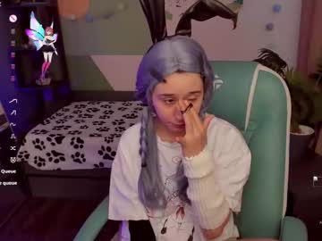 Meomeee Chaturbate stream image from August 14, 2025