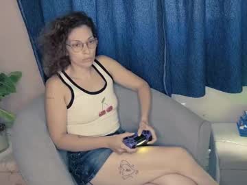 Yourpixiemami Chaturbate stream image from August 14, 2025