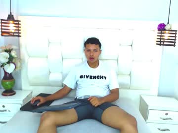 Rednax_ Chaturbate stream image from August 14, 2025