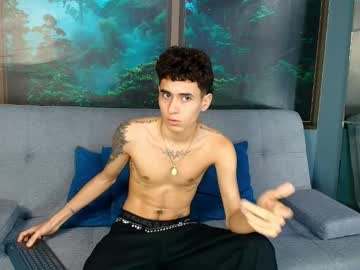 Enzovitali Chaturbate stream image from August 14, 2025