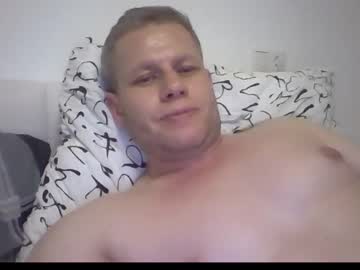 Guennikologe Chaturbate stream image from August 14, 2025