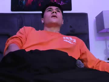 Roan_Birkin Chaturbate stream image from August 14, 2025