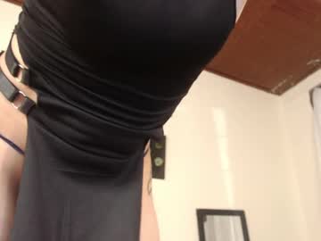 Cosita_48 Chaturbate stream image from August 15, 2025