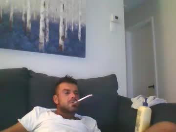 Mercedes190d Chaturbate stream image from August 15, 2025