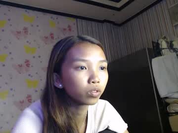 Skinnyirisbunny Chaturbate stream image from August 15, 2025
