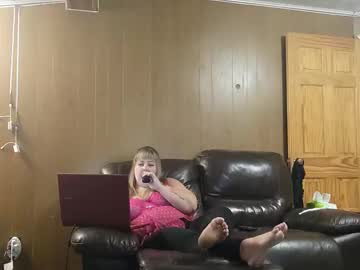 Sweetpea6869 Chaturbate stream image from August 15, 2025