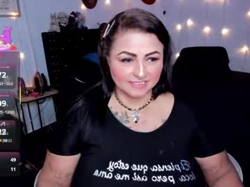 Ivonnee_Jones Chaturbate stream image from August 15, 2025