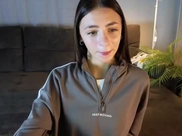 Emilybunnyy Chaturbate stream image from August 15, 2025