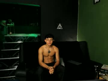 Jamesgolden_ Chaturbate stream image from August 15, 2025