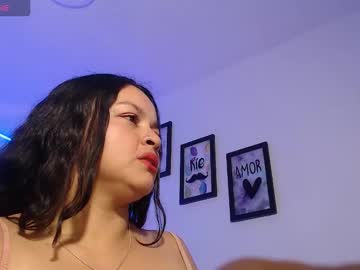 Neidyguillen Chaturbate stream image from August 15, 2025