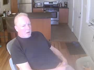Petewondering Chaturbate stream image from August 15, 2025