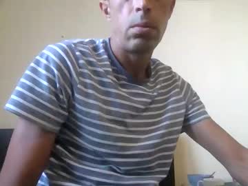 Venven555 Chaturbate stream image from August 15, 2025