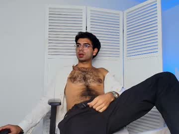 Aronwilde Chaturbate stream image from August 15, 2025