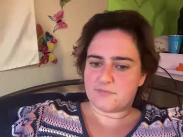 Izzyishottttt Chaturbate stream image from August 15, 2025
