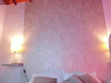 Sasha_Luxx Chaturbate stream image from August 15, 2025