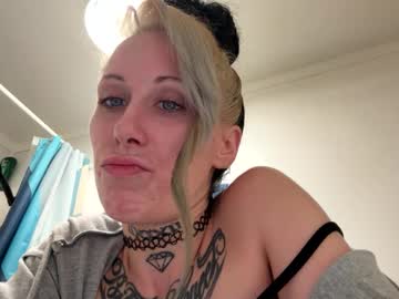 Thatonebihhxxo Chaturbate stream image from August 15, 2025