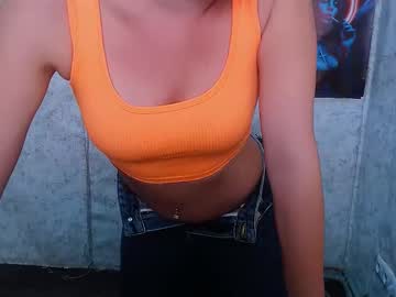 Amandaxo_ Chaturbate stream image from August 15, 2025