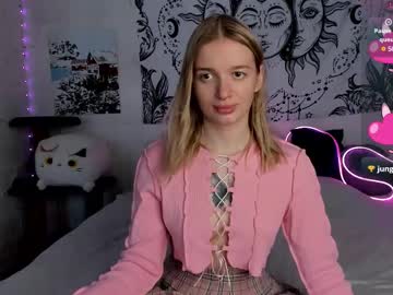 Cherry_Yamm Chaturbate stream image from August 15, 2025